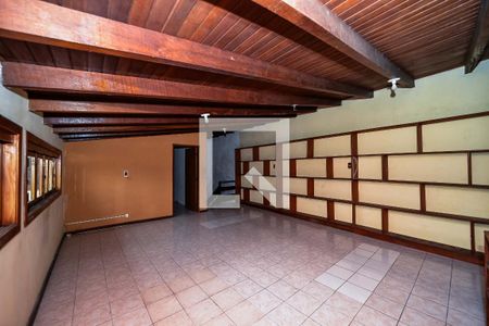 Casa à venda com 300m², 4 quartos e 2 vagasSótão