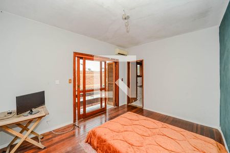 Casa à venda com 300m², 4 quartos e 2 vagasSuíte