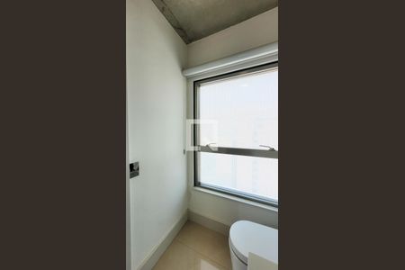 Apartamento à venda com 70m², 1 quarto e 1 vaga Apartamento à venda com 70m², 1 quarto e 1 vagaBanheiro da Suíte