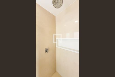 Apartamento à venda com 70m², 1 quarto e 1 vaga Apartamento à venda com 70m², 1 quarto e 1 vagaBanheiro da Suíte