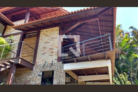 Casa à venda com 4 quartos, 323m² em Itaipu, Niterói