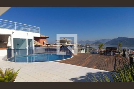 Casa à venda com 4 quartos, 420m² em Piratininga, Niterói
