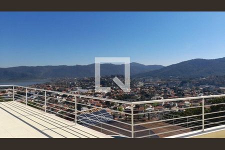 Casa à venda com 4 quartos, 420m² em Piratininga, Niterói