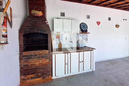 Casa à venda com 276m², 4 quartos e 2 vagasChurrasqueira
