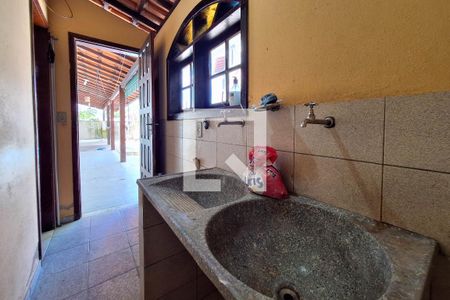 Casa à venda com 276m², 4 quartos e 2 vagasBanheiro de serviço