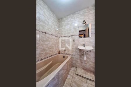 Casa à venda com 276m², 4 quartos e 2 vagasBanheiro da Suíte 1