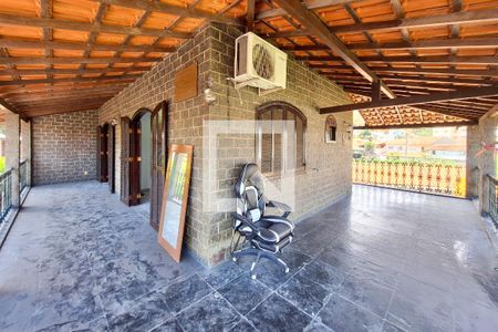 Casa à venda com 276m², 4 quartos e 2 vagasVaranda da Suíte 2