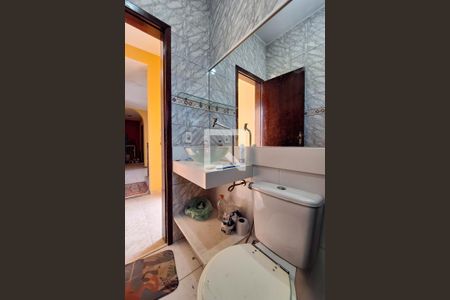 Casa à venda com 276m², 4 quartos e 2 vagasBanheiro Social