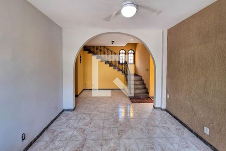 Sala de casa à venda com 4 quartos, 276m² em Maria Paula, Niterói