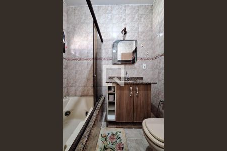 Casa à venda com 276m², 4 quartos e 2 vagasBanheiro da Suíte 2