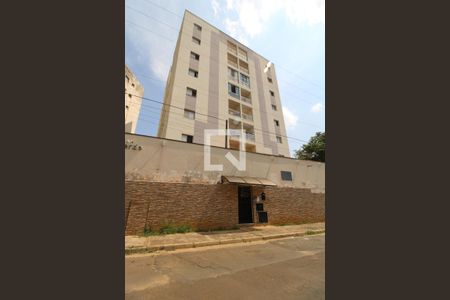 Apartamento à venda com 70m², 2 quartos e 1 vaga Apartamento à venda com 70m², 2 quartos e 1 vagaFachada