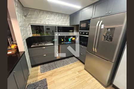 Casa de condomínio à venda com 270m², 4 quartos e 3 vagasFoto 04