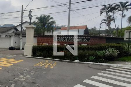 Casa de condomínio para alugar com 690m², 5 quartos e 4 vagasFachada