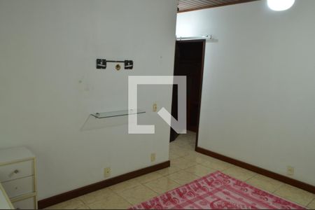 Casa de condomínio para alugar com 690m², 5 quartos e 4 vagasSuíte