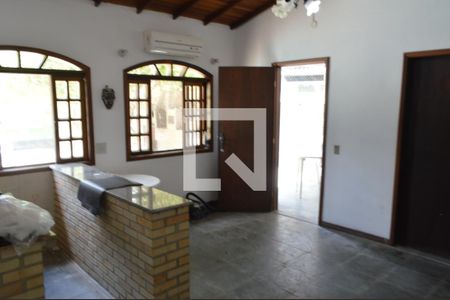 Casa de condomínio para alugar com 690m², 5 quartos e 4 vagasCozinha - Edicula