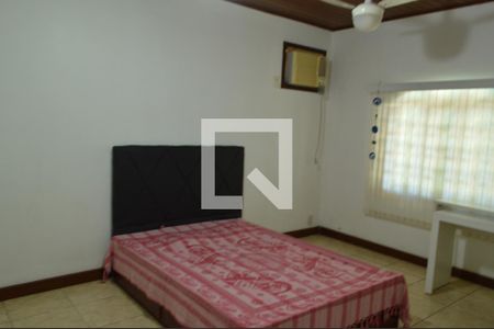 Casa de condomínio para alugar com 690m², 5 quartos e 4 vagasSuíte