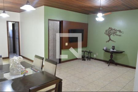 Sala de casa de condomínio para alugar com 5 quartos, 690m² em Anil, Rio de Janeiro