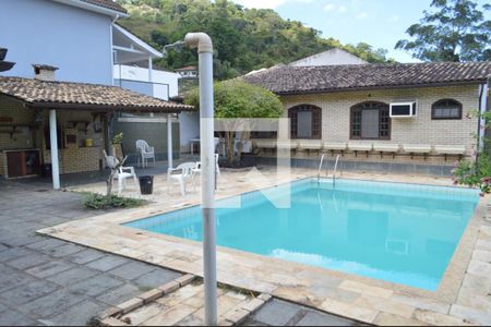 Casa de condomínio para alugar com 690m², 5 quartos e 4 vagasÁrea comum - Piscina