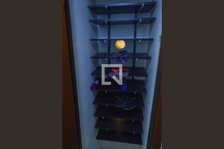 Casa de condomínio para alugar com 690m², 5 quartos e 4 vagasCorredor - Sapateira