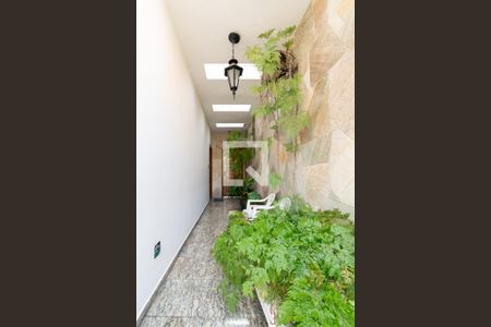 Casa à venda com 455m², 4 quartos e 6 vagas Casa à venda com 455m², 4 quartos e 6 vagasEntrada