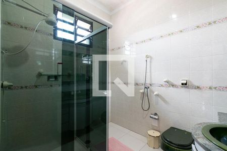 Casa à venda com 455m², 4 quartos e 6 vagas Casa à venda com 455m², 4 quartos e 6 vagasBanheiro da Suíte 2