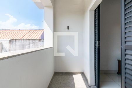 Casa à venda com 455m², 4 quartos e 6 vagas Casa à venda com 455m², 4 quartos e 6 vagasVaranda da Suíte 1