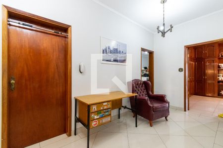 Casa à venda com 455m², 4 quartos e 6 vagas Casa à venda com 455m², 4 quartos e 6 vagasHall dos quartos