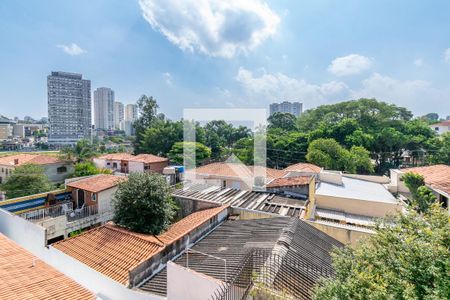 Casa à venda com 455m², 4 quartos e 6 vagas Casa à venda com 455m², 4 quartos e 6 vagasVaranda da Suíte 2