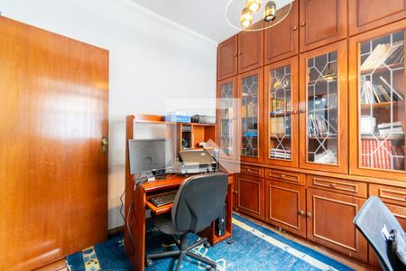 Casa à venda com 455m², 4 quartos e 6 vagas Casa à venda com 455m², 4 quartos e 6 vagasEscritório