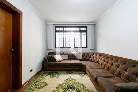 Casa à venda com 455m², 4 quartos e 6 vagas Casa à venda com 455m², 4 quartos e 6 vagasSala de TV