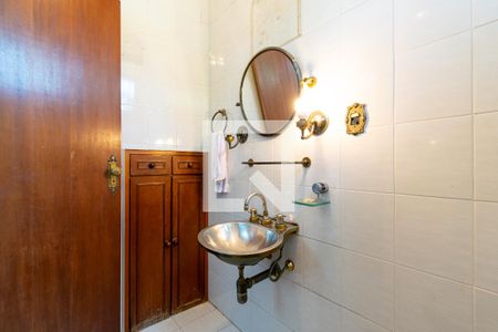 Casa à venda com 455m², 4 quartos e 6 vagas Casa à venda com 455m², 4 quartos e 6 vagasLavabo