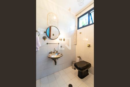 Casa à venda com 455m², 4 quartos e 6 vagas Casa à venda com 455m², 4 quartos e 6 vagasLavabo