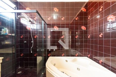 Casa à venda com 455m², 4 quartos e 6 vagas Casa à venda com 455m², 4 quartos e 6 vagasBanheiro da Suíte 1