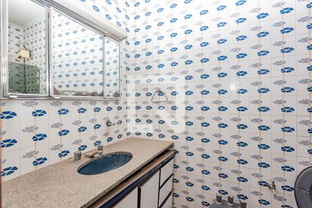 Casa à venda com 361m², 4 quartos e 5 vagasBanheiro da Suíte 1