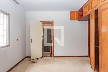 Casa à venda com 361m², 4 quartos e 5 vagasSuíte 2