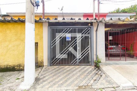 Fachada + Plaquinha de casa à venda com 3 quartos, 78m² em Cidade Líder, São Paulo