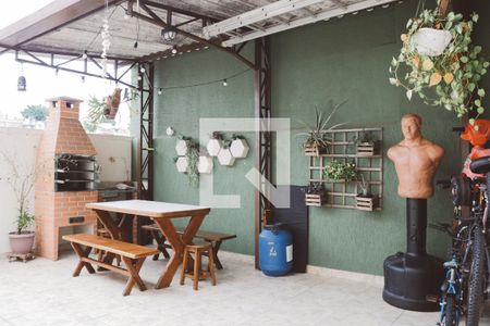 Casa à venda com 120m², 3 quartos e 2 vagas Casa à venda com 120m², 3 quartos e 2 vagasQuintal