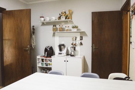 Casa à venda com 120m², 3 quartos e 2 vagas Casa à venda com 120m², 3 quartos e 2 vagasCozinha