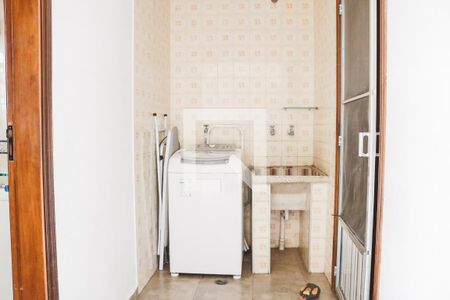Casa à venda com 120m², 3 quartos e 2 vagas Casa à venda com 120m², 3 quartos e 2 vagasÁrea de Serviço