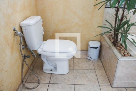 Casa à venda com 120m², 3 quartos e 2 vagas Casa à venda com 120m², 3 quartos e 2 vagasBanheiro