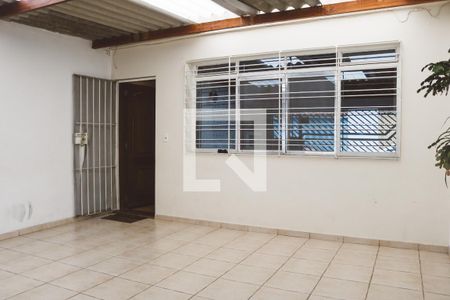 Casa à venda com 120m², 3 quartos e 2 vagas Casa à venda com 120m², 3 quartos e 2 vagasGaragem