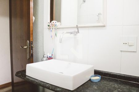 Casa à venda com 120m², 3 quartos e 2 vagas Casa à venda com 120m², 3 quartos e 2 vagasBanheiro