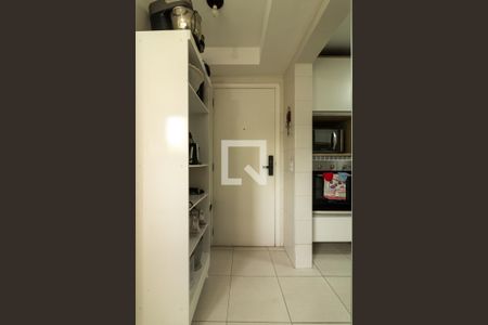 Apartamento à venda com 182m², 4 quartos e 3 vagas Apartamento à venda com 182m², 4 quartos e 3 vagasÁrea de Serviço
