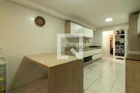 Apartamento à venda com 182m², 4 quartos e 3 vagas Apartamento à venda com 182m², 4 quartos e 3 vagasCozinha