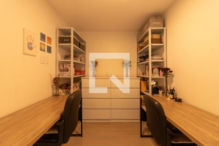 Apartamento à venda com 182m², 4 quartos e 3 vagas Apartamento à venda com 182m², 4 quartos e 3 vagasEscritório