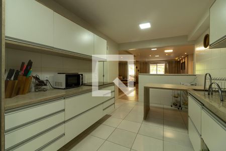 Apartamento à venda com 182m², 4 quartos e 3 vagas Apartamento à venda com 182m², 4 quartos e 3 vagasCozinha