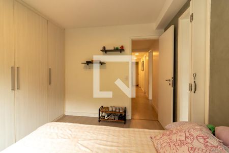 Apartamento à venda com 182m², 4 quartos e 3 vagas Apartamento à venda com 182m², 4 quartos e 3 vagasQuarto Suíte 3