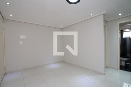 Sala de apartamento para alugar com 2 quartos, 45m² em Água Chata, Guarulhos