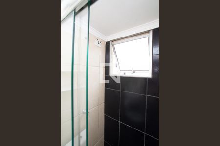 Banheiro de apartamento para alugar com 2 quartos, 45m² em Água Chata, Guarulhos