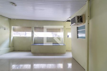 Sala Vista de apartamento para alugar com 2 quartos, 48m² em Praça da Bandeira, Rio de Janeiro